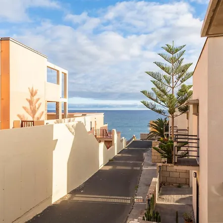 Surfers Paradise Beach House - By Medano4you Apartment *
