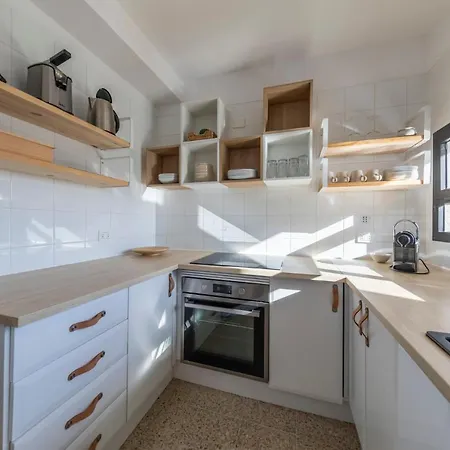 Surfers Paradise Beach House - By Medano4you Apartment